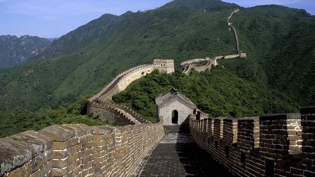 Velikaya-Kitajskaya-stena-ekskurs-v-istoriyu