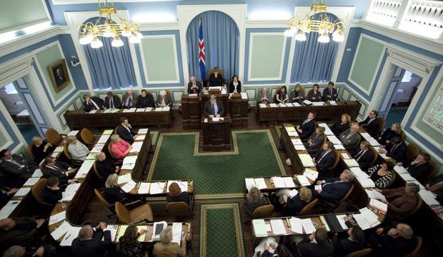 Исландские политики использовали Скрам для создания новой конституции. Источник.