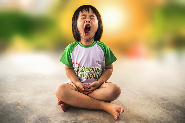 Зевайте! Исследования показывают, что зевание помогает охладить мозг, в результате чего мы становимся внимательнее и начинаем мыслить эффективнее.